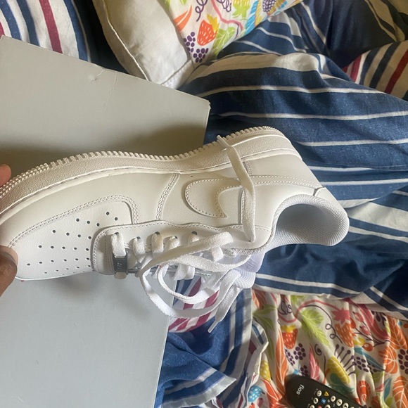 Sneakers main image 4